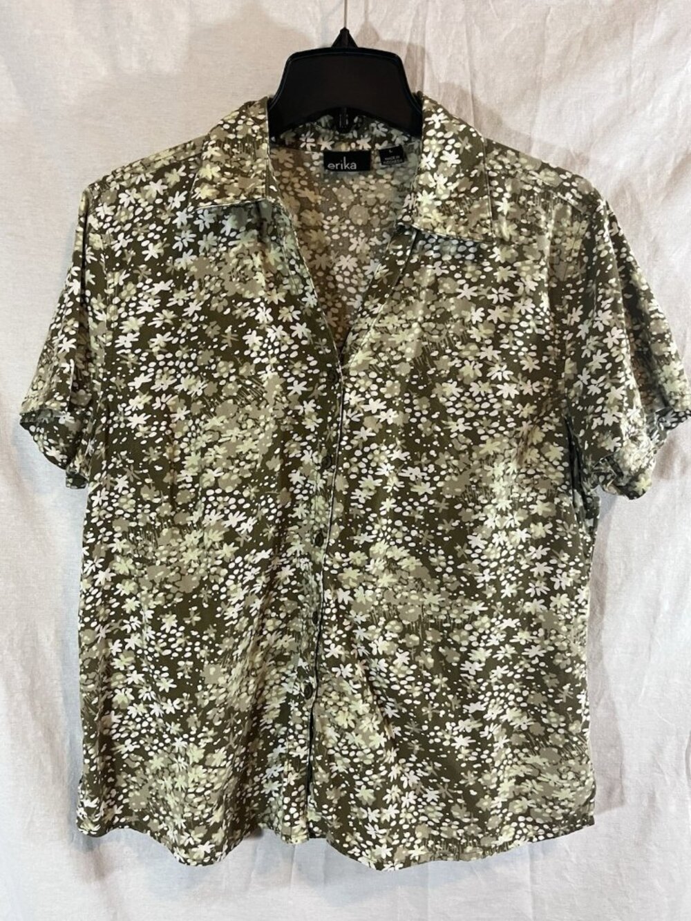 Erika Women’s Large Green Floral Print Short Sleeve Blouse